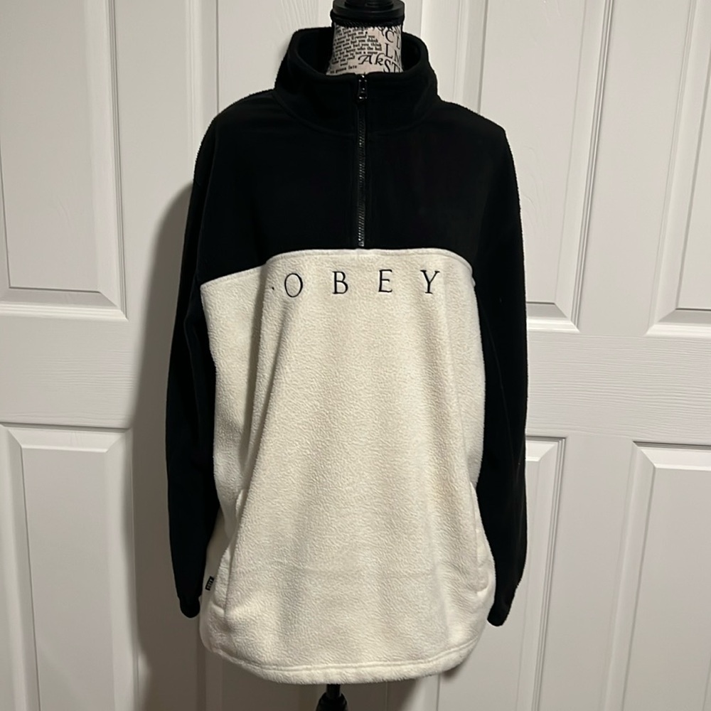 Obey Channel White & Black Mock Neck Fleece Sweatshirt